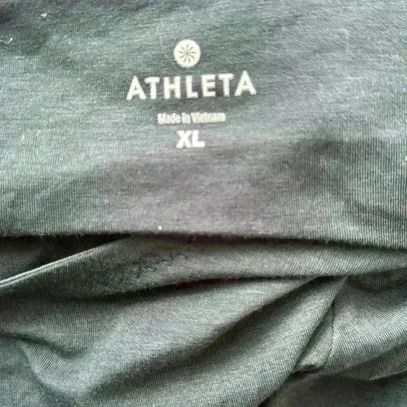 Athleta XL dark green long sleeved twisted back T- shirt - Picture 5 of 5